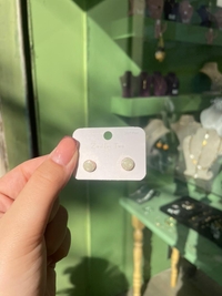 دکمه ای شیری